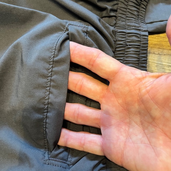 Nike sportswear pants, black with 2 front pockets and one back pocket - Picture 6 of 7